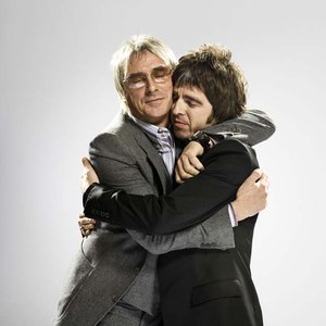 'Noel Gallagher & Paul Weller'の画像