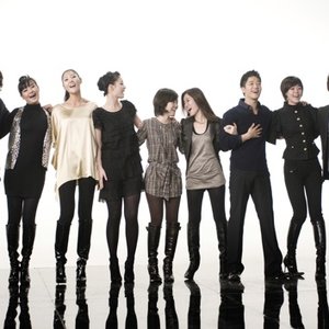 Avatar for 러브홀릭스 (Loveholics)