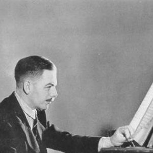 Victor Hely-Hutchinson 的头像
