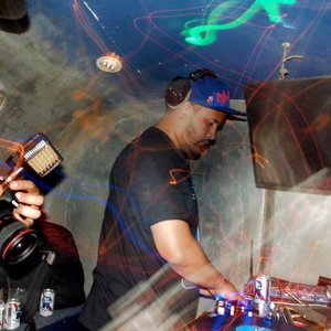 DJ Nappy 的头像