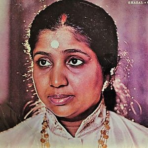 Аватар для Asha Bhosle & Chorus