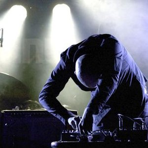 “Lasse Marhaug & Anla Courtis”的封面