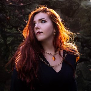 Alina Lesnik 的头像