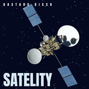 Satelity