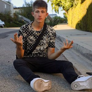 Christian LaNeve 的头像