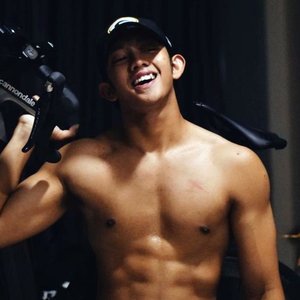 Ismail Izzani 的头像
