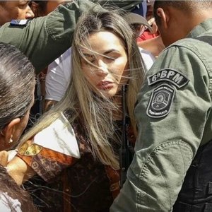 Deolane Bezerra için avatar