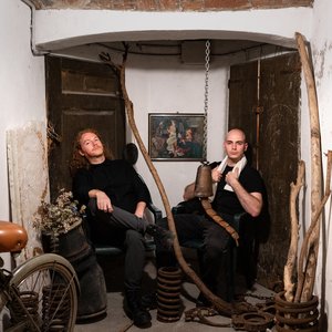 Riccardo La Foresta & James Ginzburg 的头像