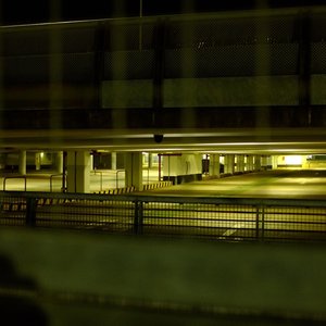 //01