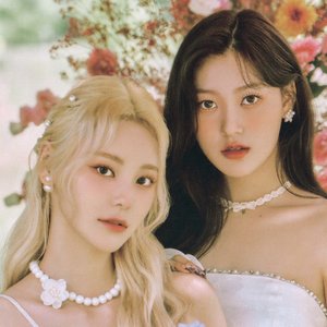 Avatar for LOONA (JinSoul), LOONA (Choerry)
