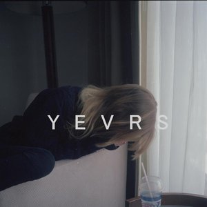 Y E Λ R S ・・・ 的头像