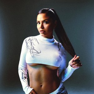 Ms Nina 的头像