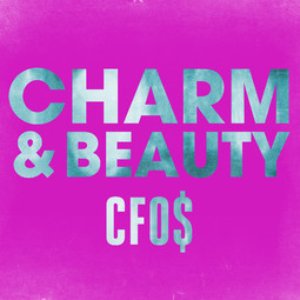 WWE: Charm & Beauty - Single