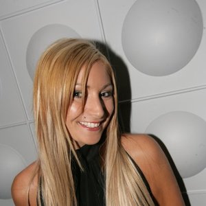 Amber D 的头像