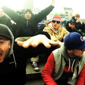 Изображение для 'Numer Raz, Pyskaty, Onar, Małolat, Włodi i Pelson , Ten Typ Mes i Stasiak, Hades, Platoon, Kosi i Ero, Diox, Chada, Pezet, Sokół, Juchas'