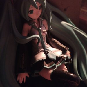 Anne Beyond The Darkness için avatar