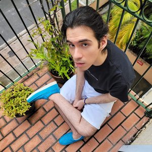 Auggie Velarde 的头像