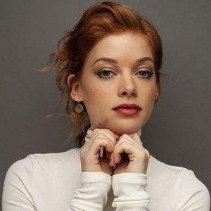 Jane Levy 的头像