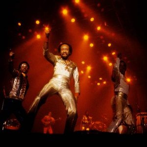 Earth, Wind & Fire feat. The Emotions 的头像