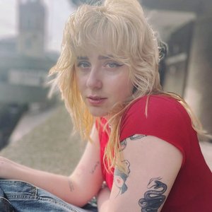 Holly Hannigan 的头像