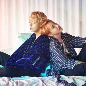 V & J-Hope 的头像