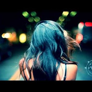 Swell feat. Shiloh 的头像