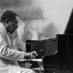John Hicks Trio 的头像