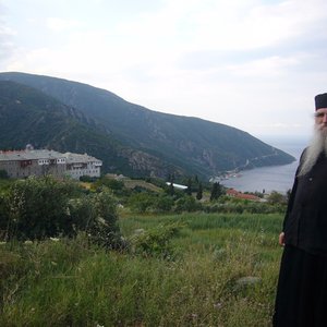 “Mount Athos Monks”的封面