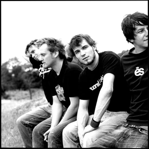 3 Feet Smaller photo provided by Last.fm