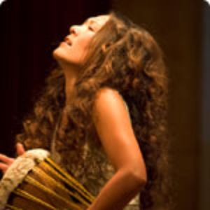 山根麻以 photo provided by Last.fm