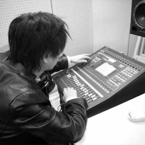 友澤眞 photo provided by Last.fm