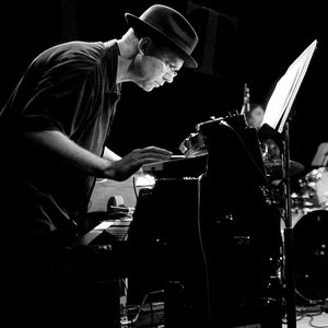 Avatar for Wayne Horvitz And Pigpen