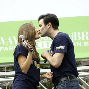 Colin Donnell & Laura Osnes 的头像