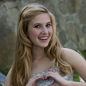 Caroline Sunshine のアバター