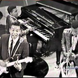 Avatar for Carl Holmes & The Commanders