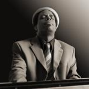 Lafayette Gilchrist photo provided by Last.fm