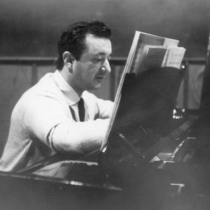 Moggi (Piero Umiliani) 的头像
