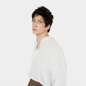 Milo Manheim のアバター