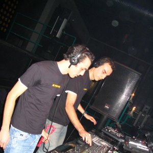 Alex & Giro 的头像