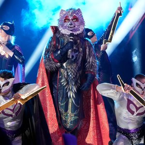 “The Masked Singer: Wolf”的封面