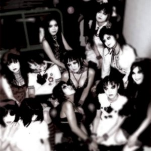 “Zombie Lolita”的封面