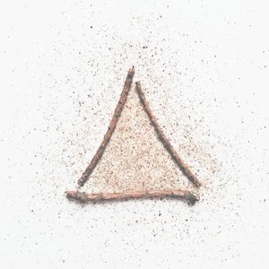 Pyramiden - Single