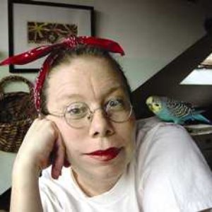 Lynda Barry 的头像