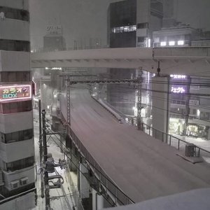 눈을 감다; 손길이 나의 얼굴을 다 씻겨주는 시간을 생각하고