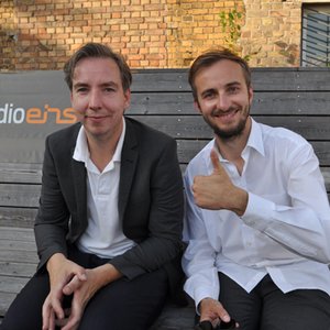 Die Stay Stupid Academy Mit Olli Schulz Und Jan B Sanft Sorgfaltig Last Fm