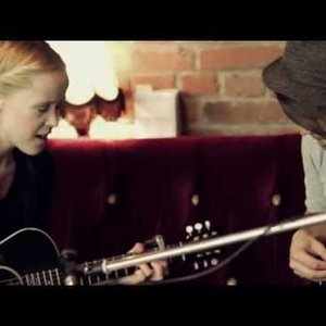 Tina Dico feat. Jonathan Kluth のアバター