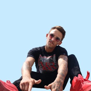 Fly Wizzy 的头像