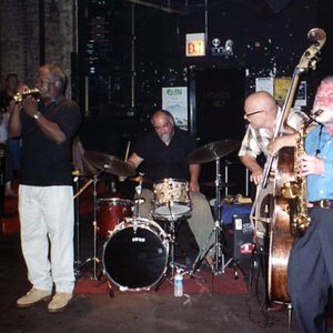Joe McPhee, Peter Brötzmann, Kent Kessler & Michael Zerang 的头像