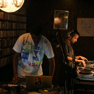 FLYamSAM photo provided by Last.fm