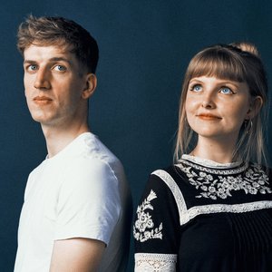 Rebecca Hill and Charlie Stewart 的头像